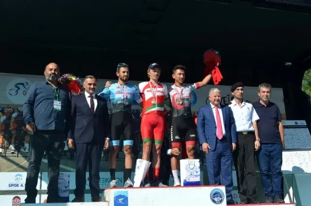 Grand Prix Erciyes Erkekler Bisiklet Yarışı Develi Etabı Tamamlandı Grand Prix Erciyes Erkekler Bisiklet Yarışı Develi Etabı Tamamlandı