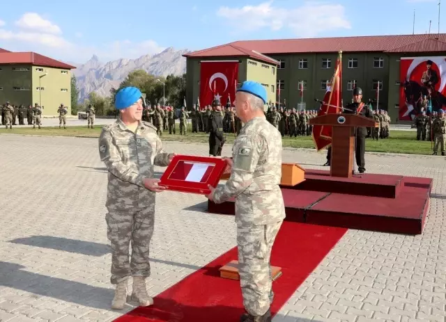 Hakkari'de sancak devir teslim töreni Hakkari'de sancak devir teslim töreni