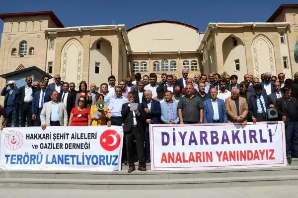 Hakkari'deki stk'lardan diyarbakır annelerine destek açıklaması Hakkari'deki stk'lardan diyarbakır annelerine destek açıklaması
