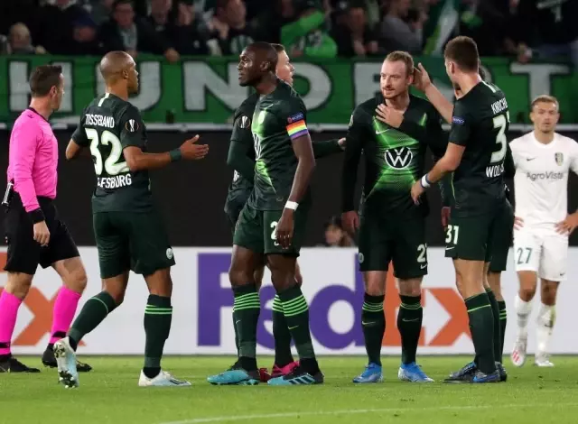 Halis Özkahya'nın yönettiği maçı Wolfsburg kazandı Halis Özkahya'nın yönettiği maçı Wolfsburg kazandı