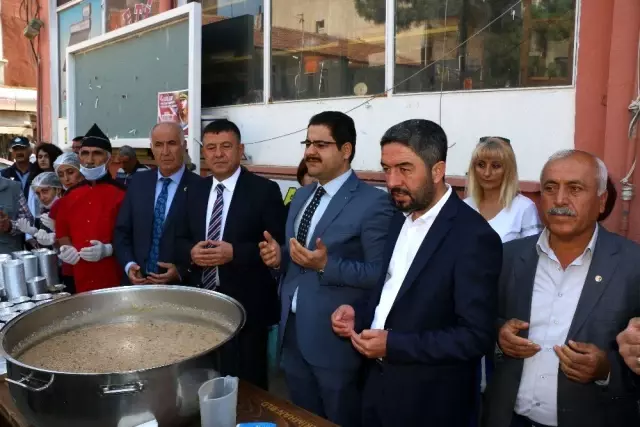Hekimhan Belediyesi,3 bin kişiye aşure dağıttı