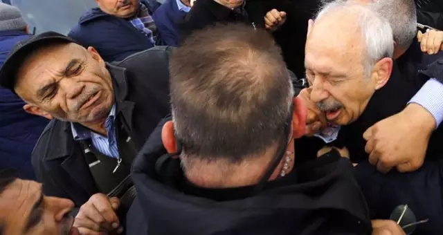 Kılıçdaroğlu'na yumruk atan isim konuştu: Mağdur oldum, çalışamıyorum Kılıçdaroğlu'na yumruk atan isim konuştu: Mağdur oldum, çalışamıyorum