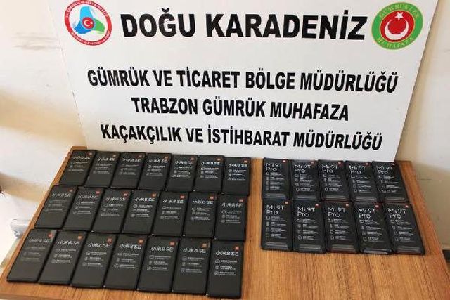 Korse ve atletten 350 bin tl'lik kaçak cep telefonları çıktı