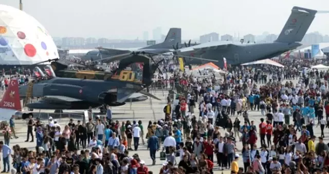 TEKNOFEST'i değerlendiren Teymur: Siyaset kavgalarının dışında ilk defa çok güzel bir şey konuşuldu TEKNOFEST'i değerlendiren Teymur: Siyaset kavgalarının dışında ilk defa çok güzel bir şey konuşuldu