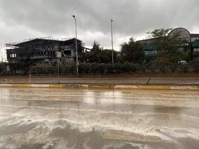 Tuzla'da 'köpüklü su' tedirginlik yarattı, numune alındı