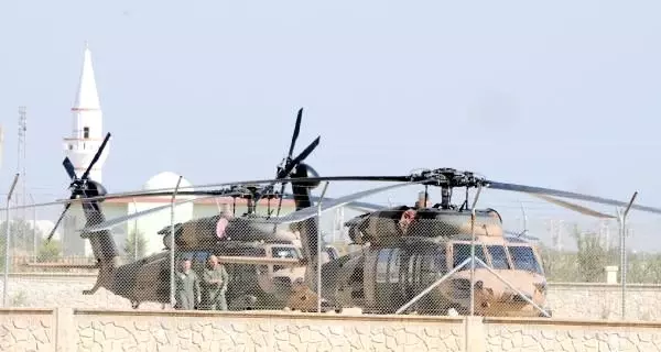 Akçakale'de zırhlı araç ve helikopter hareketliliği
