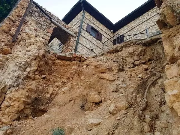 Alanya kalesi'nde surları yıkan skandal