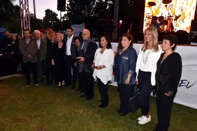 Beşiktaş'ta festival coşkusu Beşiktaş'ta festival coşkusu