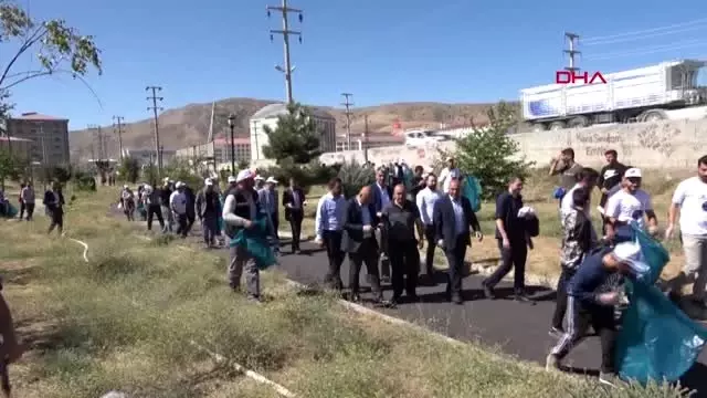 Bitlis'te '21 eylül dünya temizlik günü' etkinliği Bitlis'te '21 eylül dünya temizlik günü' etkinliği