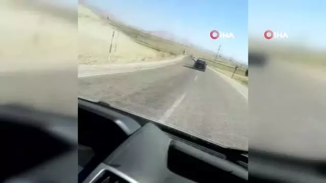 Düğün konvoyunda feci kaza: 2 ölü, 12 yaralı Düğün konvoyunda feci kaza: 2 ölü, 12 yaralı
