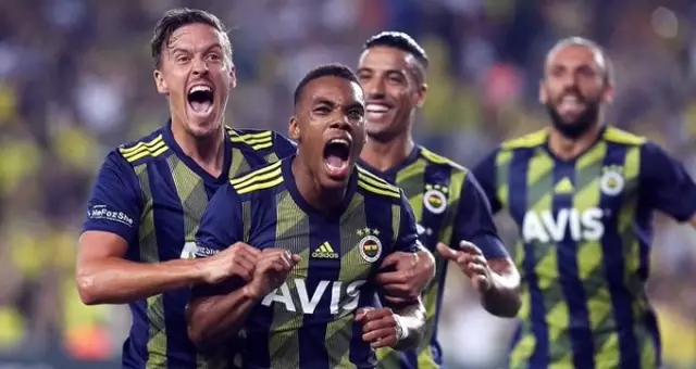 Fenerbahçe'de Garry Rodrigues şoku! Oyuna devam edemedi Fenerbahçe'de Garry Rodrigues şoku! Oyuna devam edemedi