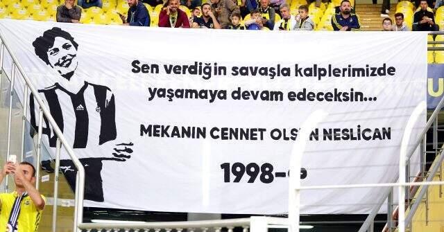 Fenerbahçe taraftarından Neslican Tay pankartı