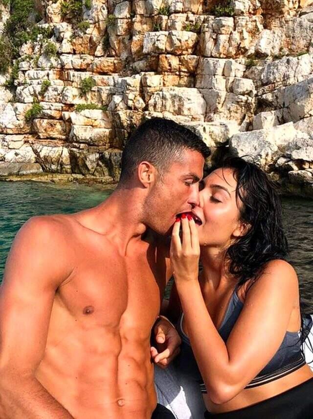 Futbolcu Cristiano Ronaldo'dan cesur itiraf: Attığım hiç bir gol sevgilimle cinsel ilişkimden daha iyi değildi