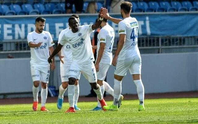 Kasımpaşa evinde Antalyaspor'u 3-0 mağlup etti