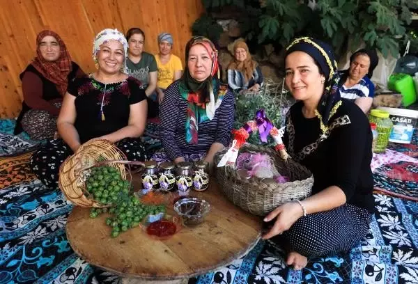 Kışın vazgeçilmez tatlısı: çam kozalağı reçeli