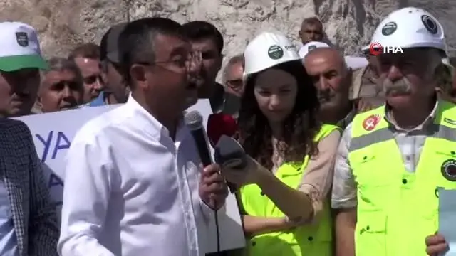 Köylülerden taş ocağı tepkisi Köylülerden taş ocağı tepkisi