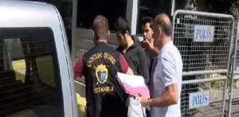 Anadolu Adalet Sarayı: Maltepe'de babasını bıçaklayarak öldüren genç adliyeye sevk edildi Anadolu Adalet Sarayı: Maltepe'de babasını bıçaklayarak öldüren genç adliyeye sevk edildi