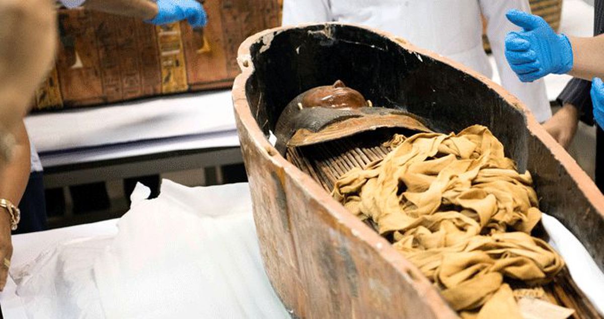 Mısır'da 2 mumyaya ait lahit restorasyon amacıyla açıldı