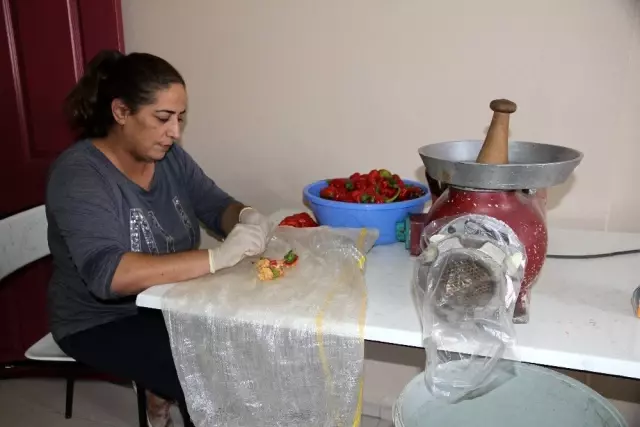 Okul bahçesi üretim alanına çevrildi, kazanan kadınlar oldu Okul bahçesi üretim alanına çevrildi, kazanan kadınlar oldu
