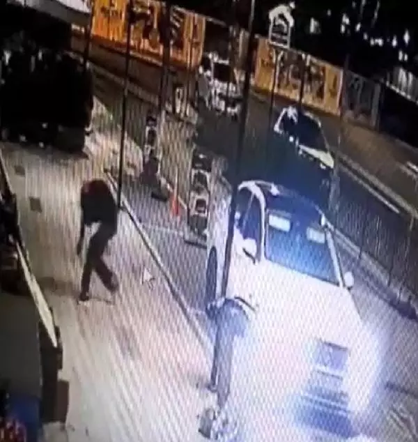 Otomobil çalıp hırsızlık yapan 2 şüpheli polis tarafından yakalandı