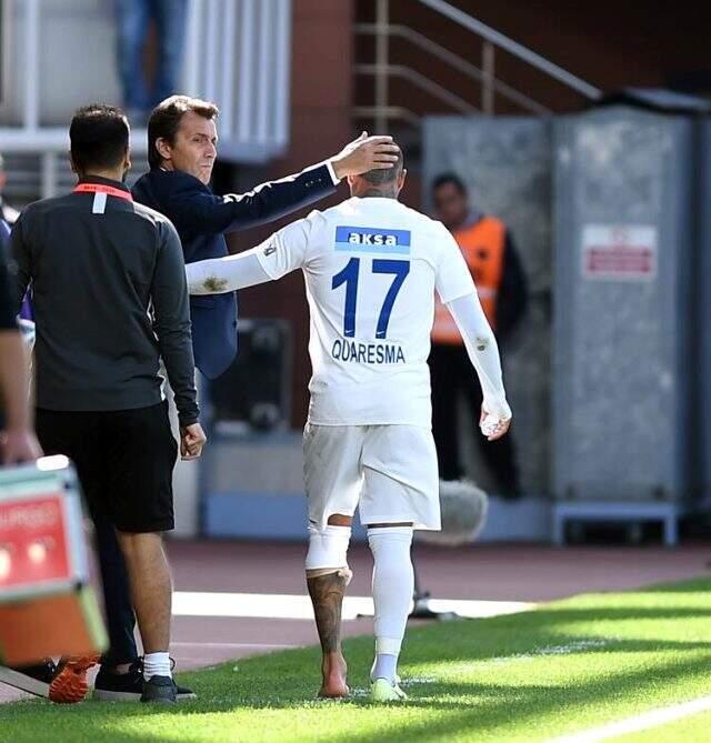 Quaresma çok sinirlendi! Kramponunu fırlatıp, soyunma odasına gitti