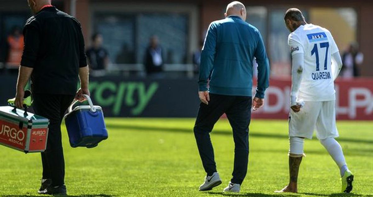 Quaresma çok sinirlendi! Kramponunu fırlatıp soyunma odasına gitti