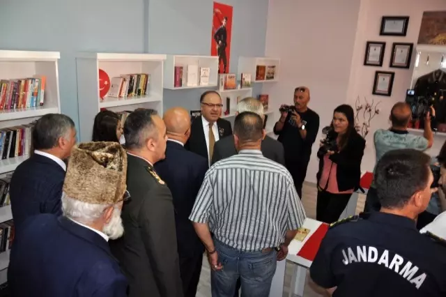 Şehit İsmail Çınar anısına kütüphane oluşturuldu Şehit İsmail Çınar anısına kütüphane oluşturuldu