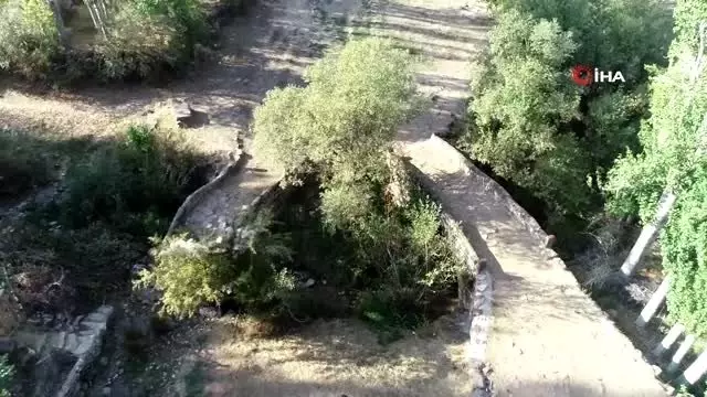 Tarihi ikiz köprüler havadan görüntülendi Tarihi ikiz köprüler havadan görüntülendi