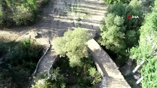 Tarihi ikiz köprüler havadan görüntülendi Tarihi ikiz köprüler havadan görüntülendi