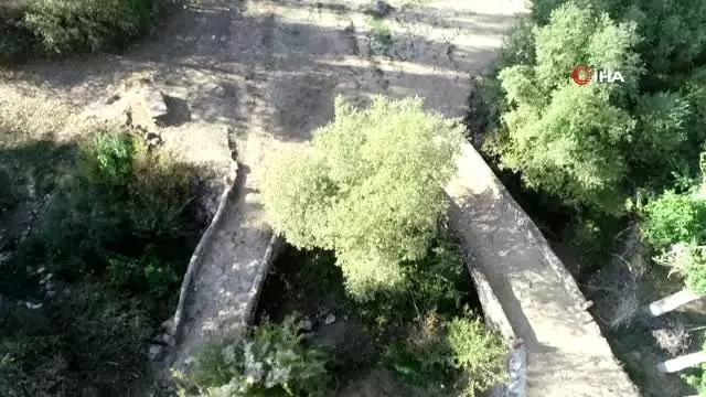 Tarihi ikiz köprüler havadan görüntülendi Tarihi ikiz köprüler havadan görüntülendi