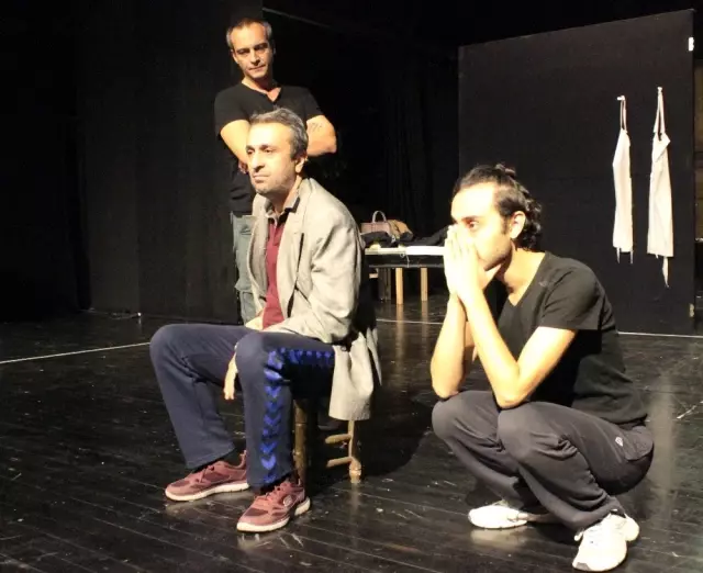 Tel Aviv'de yazılan oyun Ankara'da sahneleyecek