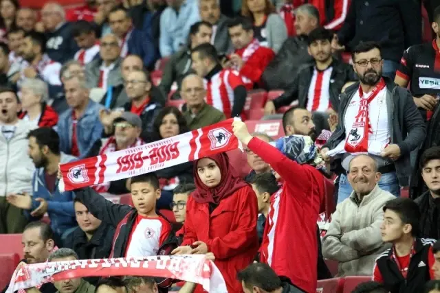 TFF 2. Lig: Yılport Samsunspor: 5 - Tarsus İdman Yurdu: 0 TFF 2. Lig: Yılport Samsunspor: 5 - Tarsus İdman Yurdu: 0