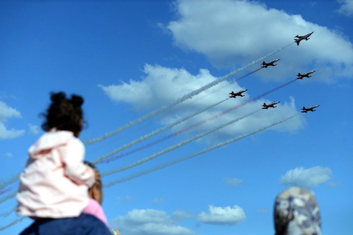 Türk Yıldızları ve SU-30 TEKNOFEST'te nefes kesti