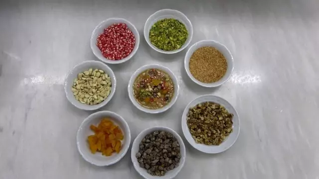 Aşure ustaları işin püf noktalarını anlattı Aşure ustaları işin püf noktalarını anlattı