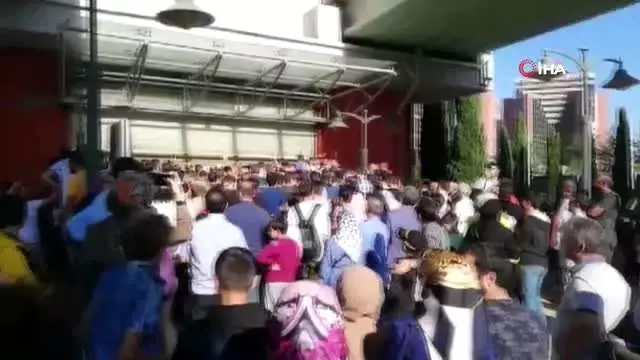Atatürk Havalimanı metro seferleri durduruldu Atatürk Havalimanı metro seferleri durduruldu