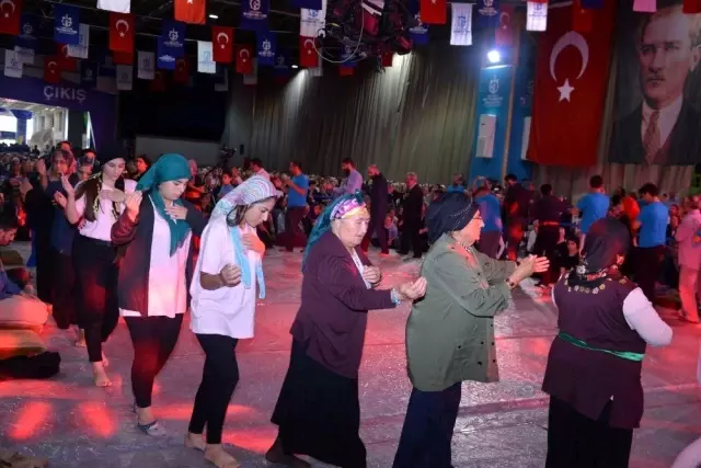 'Canlar' sevgide buluştu 'Canlar' sevgide buluştu