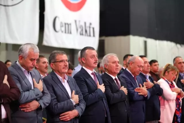 'Canlar' sevgide buluştu 'Canlar' sevgide buluştu