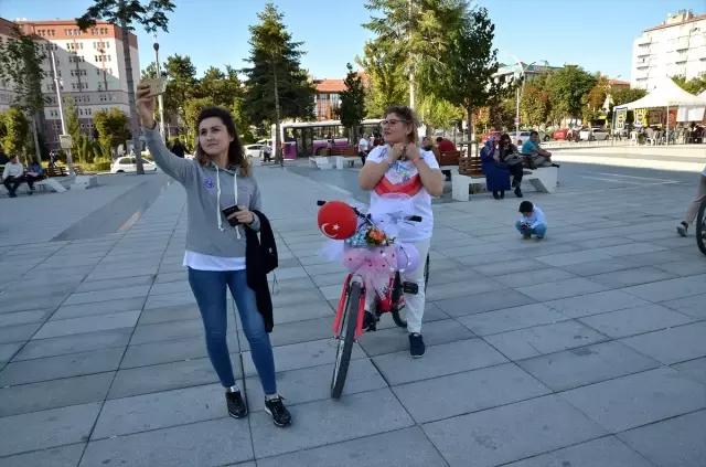 Çorum'da 'Süslü Kadınlar Bisiklet Turu' Çorum'da 'Süslü Kadınlar Bisiklet Turu'