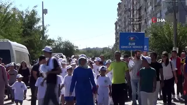 Diyarbakır'da vatandaşlar sağlık için yürüdü