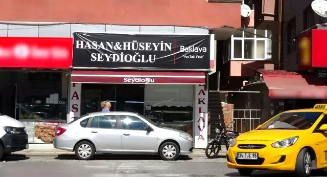 Hamile kadına dehşeti yaşatan baklavacı iki kardeşin dükkanlarının tabelaları değişti