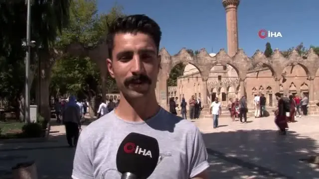 Havalar serinleyince vatandaşlar Balıklıgöl'e akın etti Havalar serinleyince vatandaşlar Balıklıgöl'e akın etti