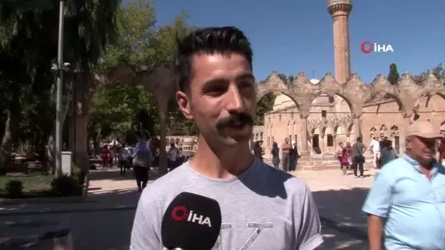 Havalar serinleyince vatandaşlar Balıklıgöl'e akın etti Havalar serinleyince vatandaşlar Balıklıgöl'e akın etti