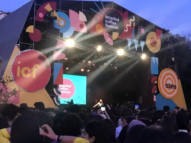 İstanbul Kahve Festivali'ne Feridun Düzağaç damgası İstanbul Kahve Festivali'ne Feridun Düzağaç damgası