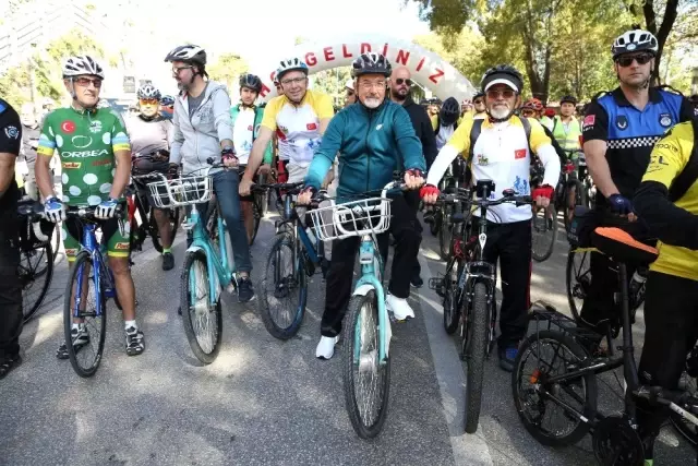 Kanserle mücadele eden çocuklar için pedal çevirdiler Kanserle mücadele eden çocuklar için pedal çevirdiler