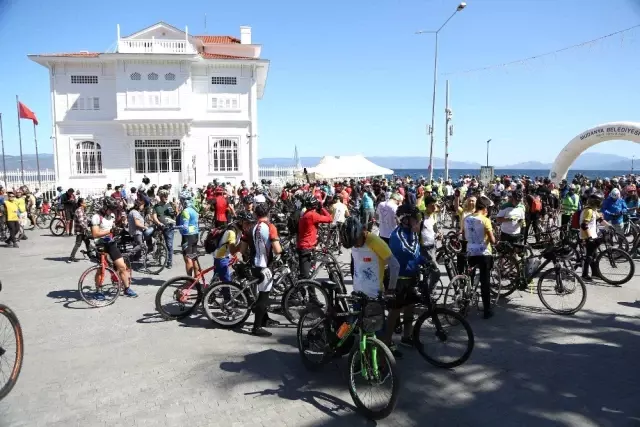 Kanserle mücadele eden çocuklar için pedal çevirdiler Kanserle mücadele eden çocuklar için pedal çevirdiler