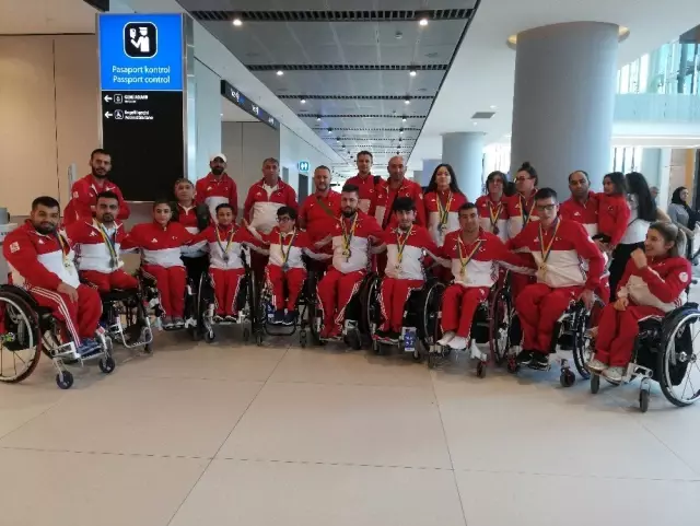 Milli sporcular 11 madalya ile yurda dündü Milli sporcular 11 madalya ile yurda dündü