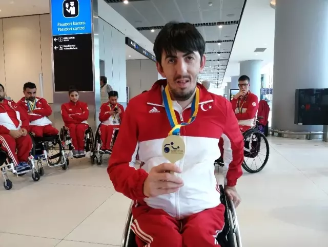Milli sporcular 11 madalya ile yurda dündü Milli sporcular 11 madalya ile yurda dündü
