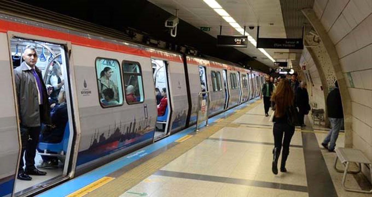 İstanbul Valiliği ve İBB'nin ortak kararıyla Atatürk Havalimanı'na metro seferleri durduruldu