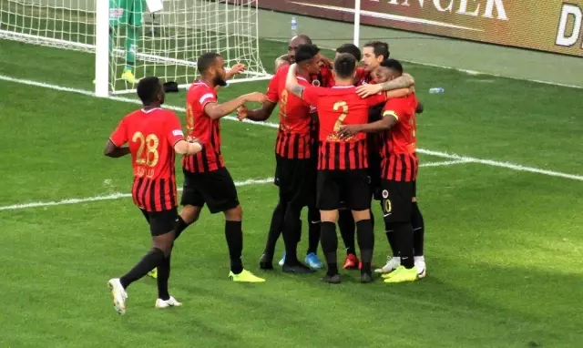 Süper Lig: Gençlerbirliği: 1 - Aytemiz Alanyaspor: 0 (İlk yarı) Süper Lig: Gençlerbirliği: 1 - Aytemiz Alanyaspor: 0 (İlk yarı)