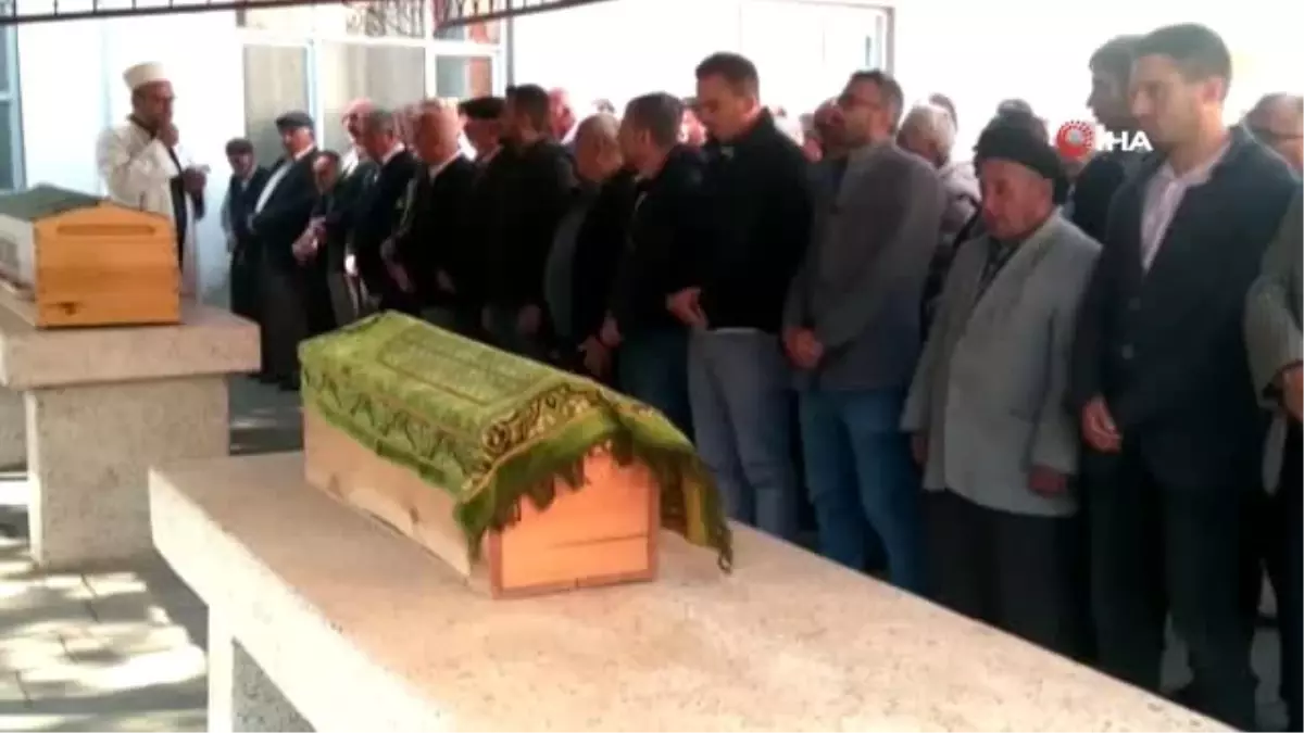 Trafik kazasında ölen minik Yusuf ve amcası son